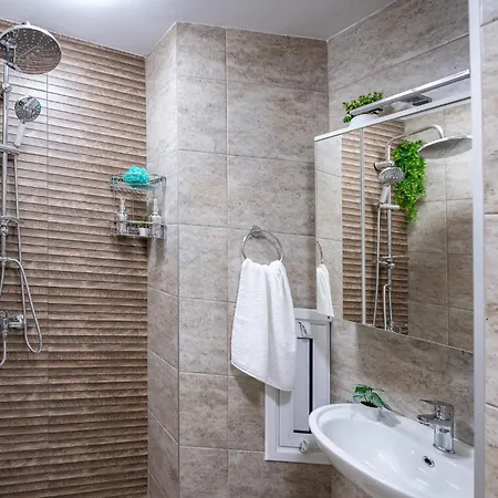 2br Downtown Next To Nevski Cathedral - Ac Apartman Szófia