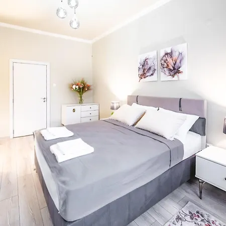 Apartment 2br Downtown Next To Nevski Cathedral - Ac *
