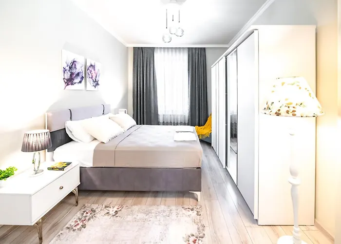 Apartment 2br Downtown Next To Nevski Cathedral - Ac